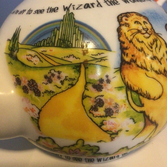 Wizard of Oz Paul Cardew Design 6 cup Collector’s Teapot with Toto Teapot Lid - Picture 14 of 15